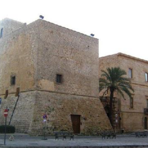 Palazzo Marchesale Belmonte Pignatelli - Ville e palazzi storici